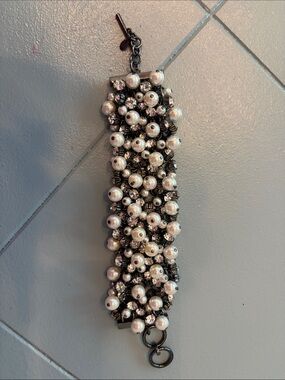 Pearl & Crystal Cluster Bracelet - White Pearls on Gunmetal
